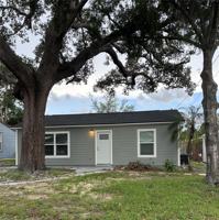 featured image of 220 W North St