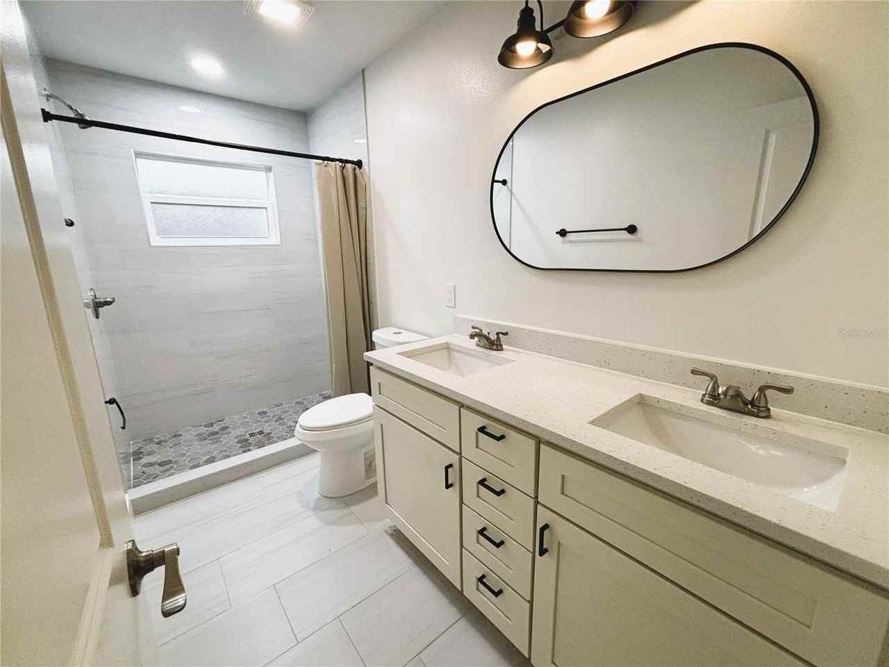 220 W North St - Photo 6 of 14