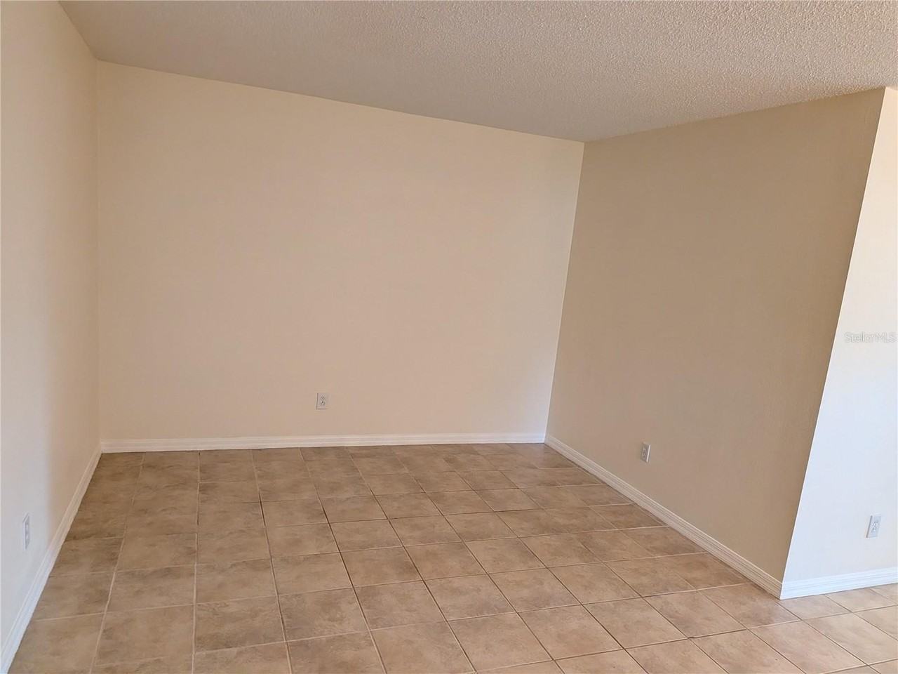 4522 Winding River Way - Photo 3 of 27