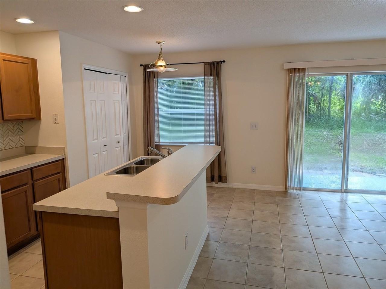 4522 Winding River Way - Photo 6 of 27
