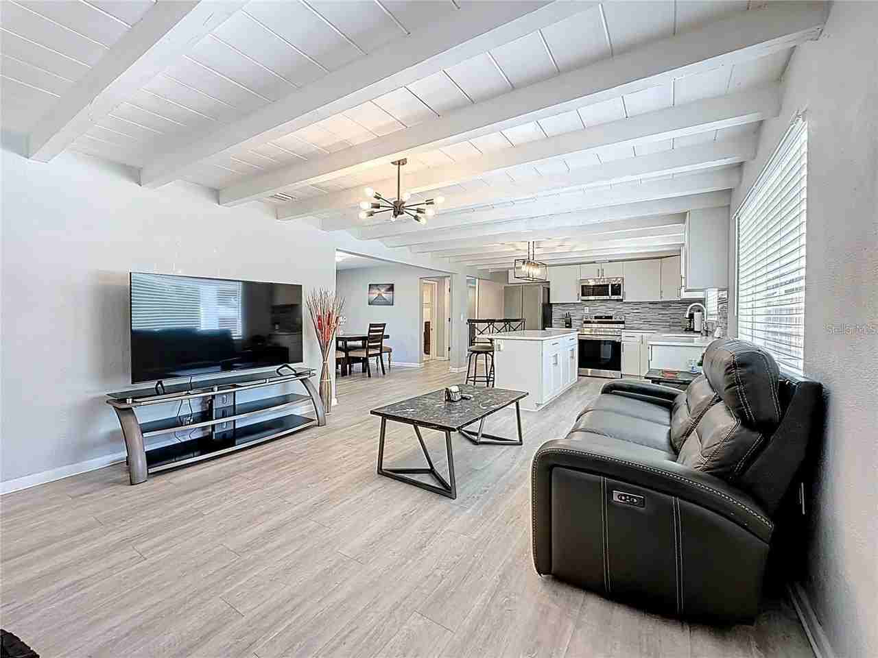 1408 Rogers St - Photo 6 of 28