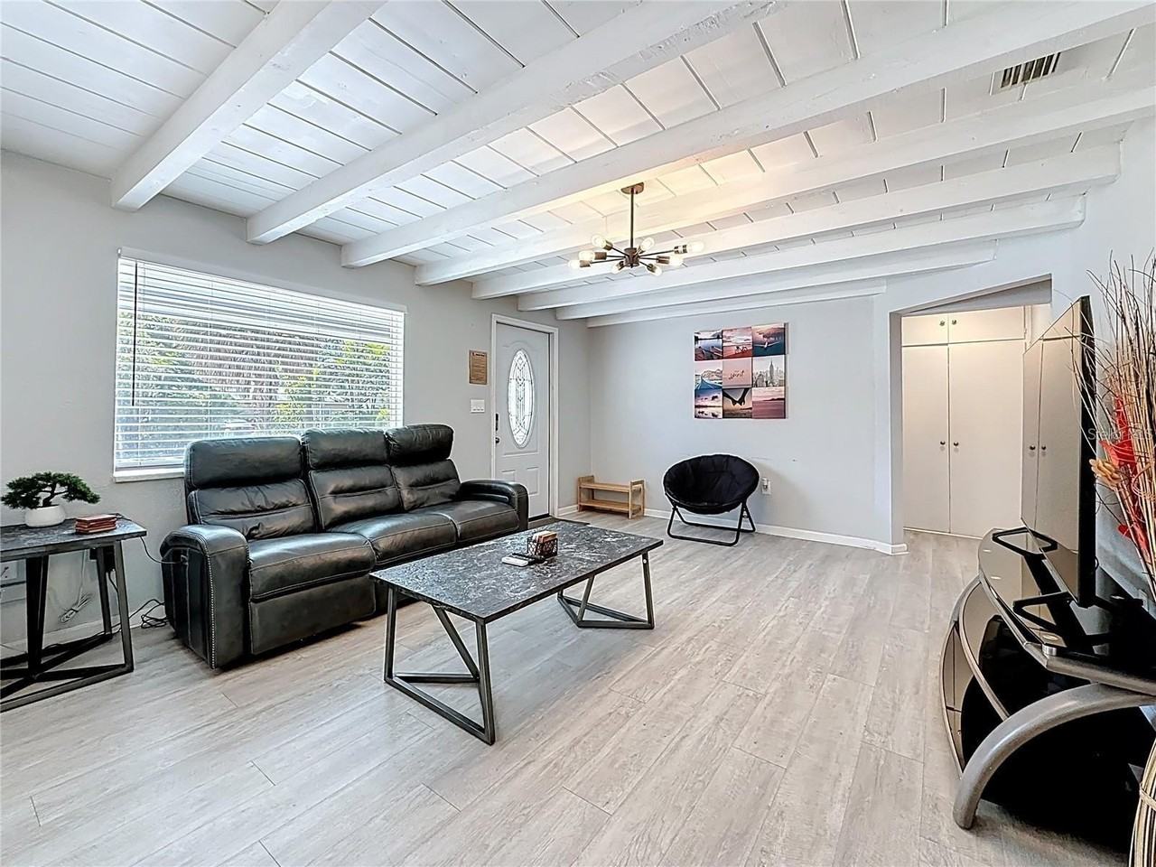 1408 Rogers St - Photo 7 of 28