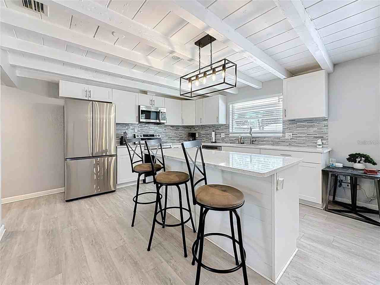 1408 Rogers St - Photo 7 of 25