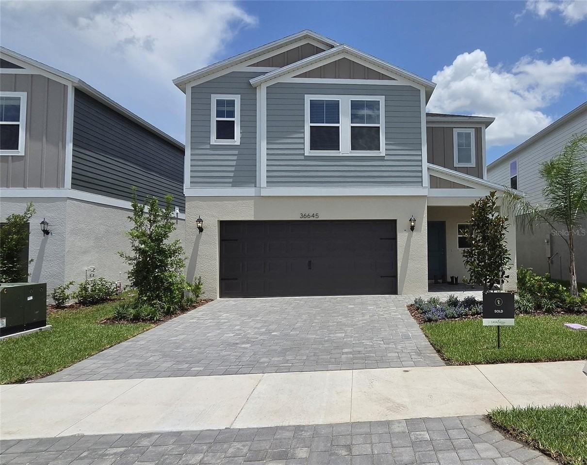 36645 Sagemoor Dr - Photo 2 of 50