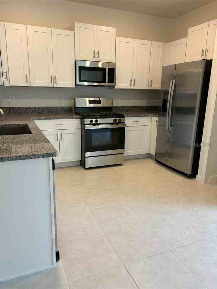 8254 Corner Pine Way - Photo 3 of 6