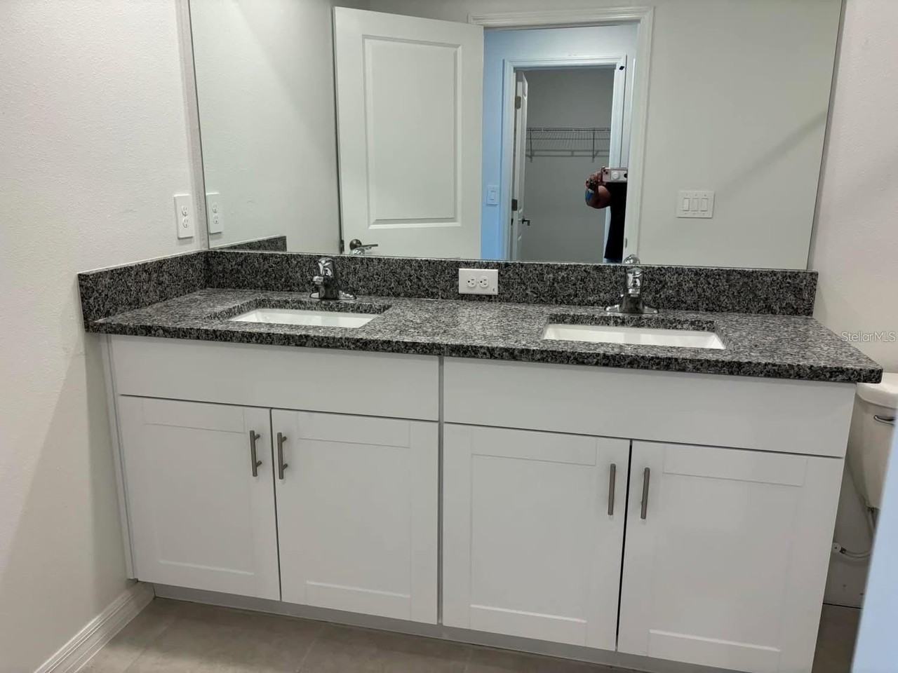 8254 Corner Pine Way - Photo 4 of 6