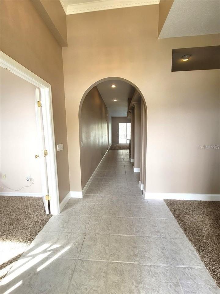 1501 Deerbourne Dr - Photo 4 of 24