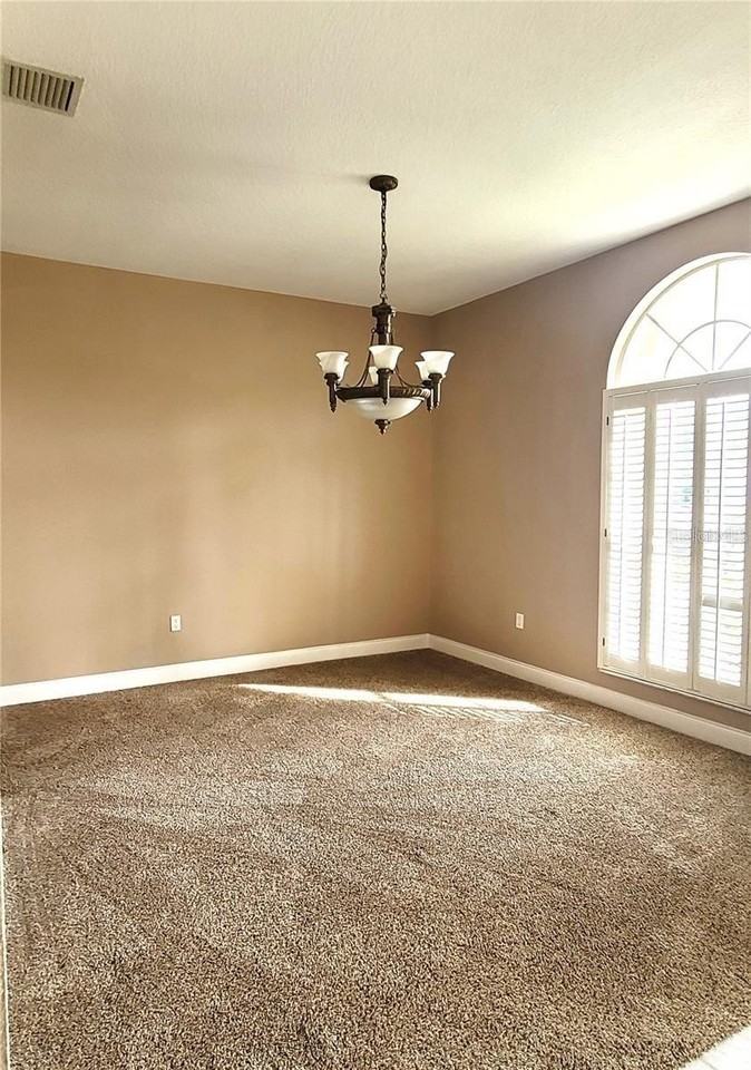 1501 Deerbourne Dr - Photo 5 of 24