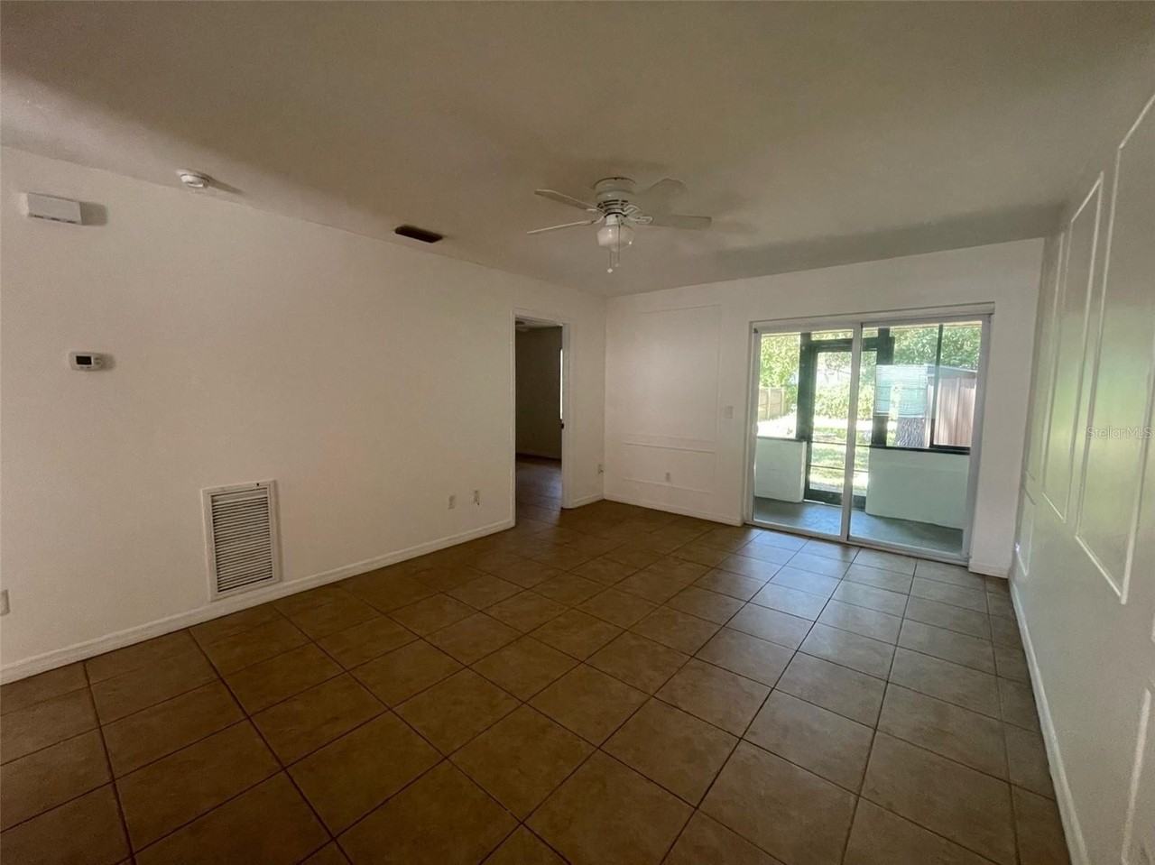 950 Beltrees St - Photo 7 of 26