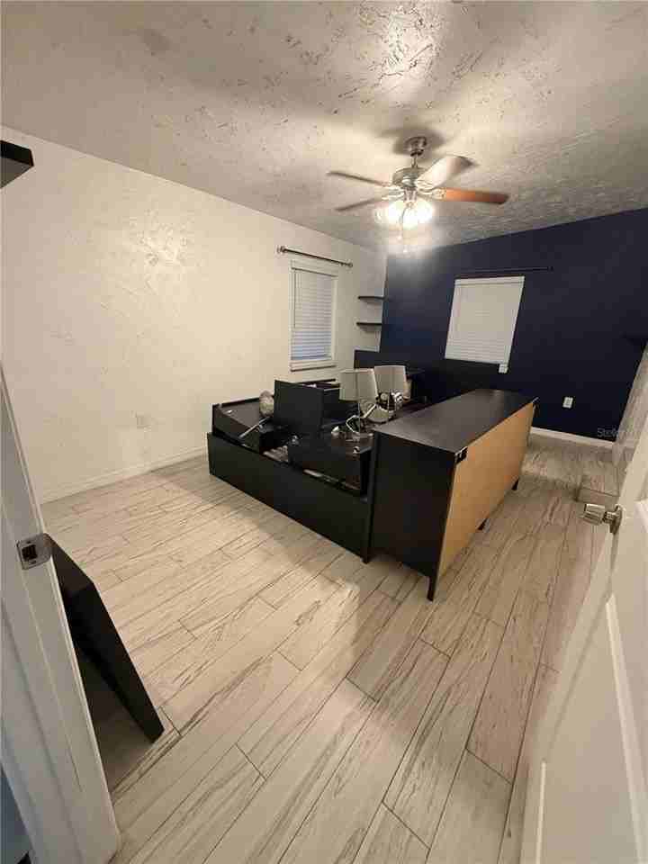 1707 W Comanche Ave - Photo 4 of 7