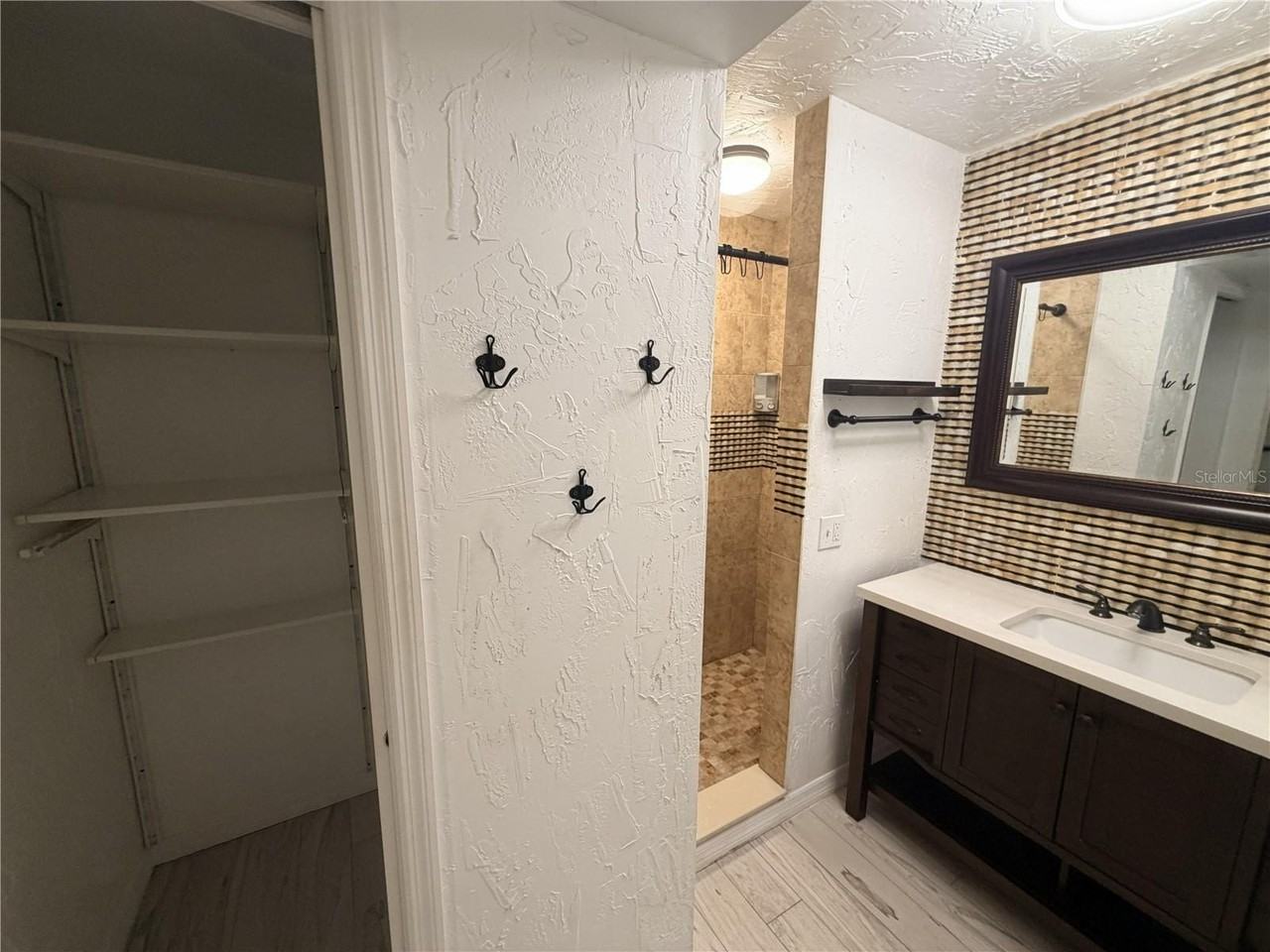 1707 W Comanche Ave - Photo 5 of 7