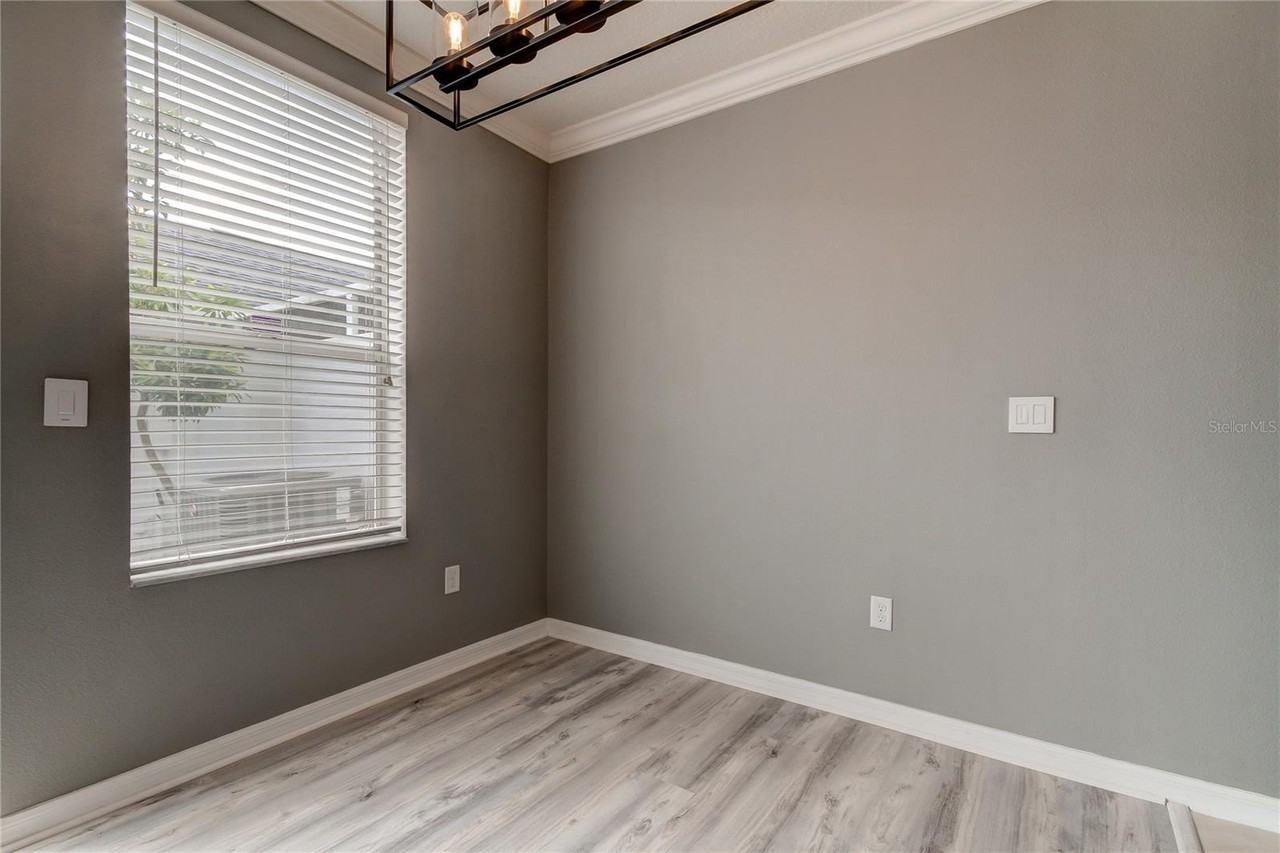 10003 Bradwell Pl - Photo 6 of 42