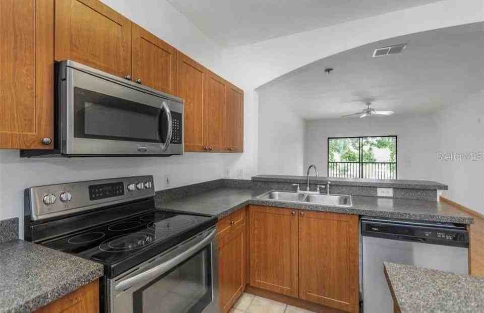 2139 Chianti Pl #5-0152 - Photo 3 of 35