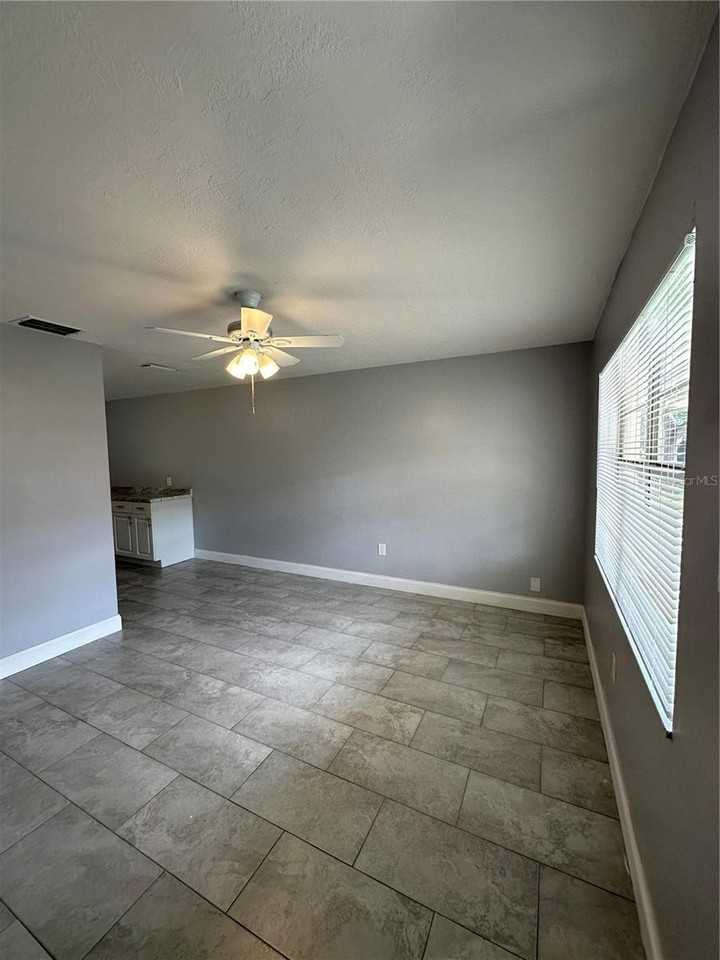 473 93rd Ave N - Photo 3 of 11
