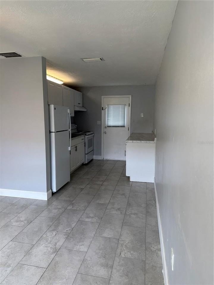 473 93rd Ave N - Photo 5 of 11