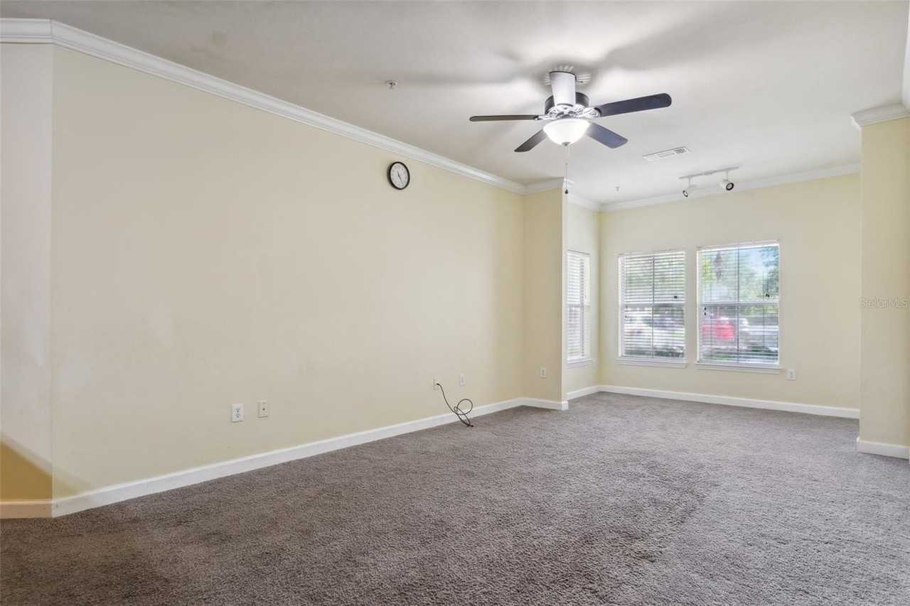 18332 Bridle Club Dr #18332 - Photo 4 of 28