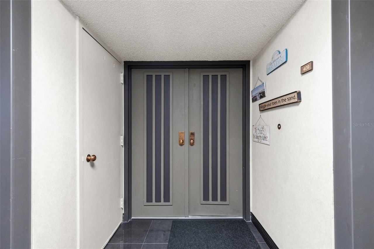 1480 Gulf Blvd #409 - Photo 4 of 47