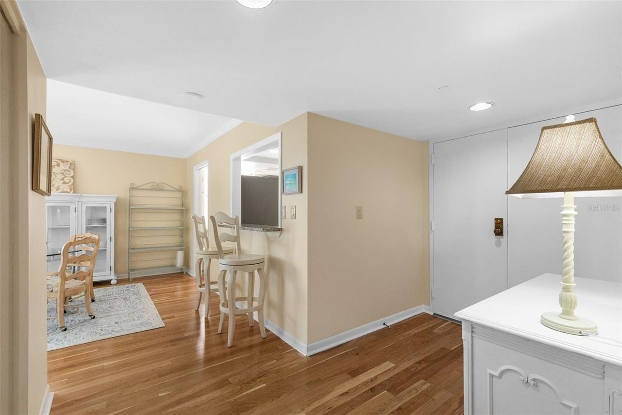 1480 Gulf Blvd #409 - Photo 7 of 47