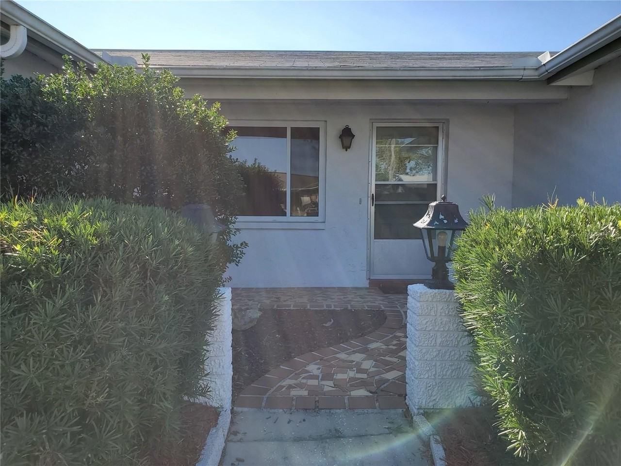 7304 Lincoln Park Ln - Photo 2 of 19