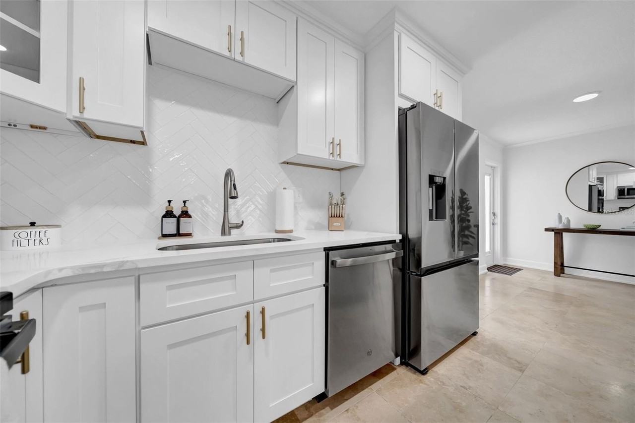 4924 Shetland Ave - Photo 7 of 48