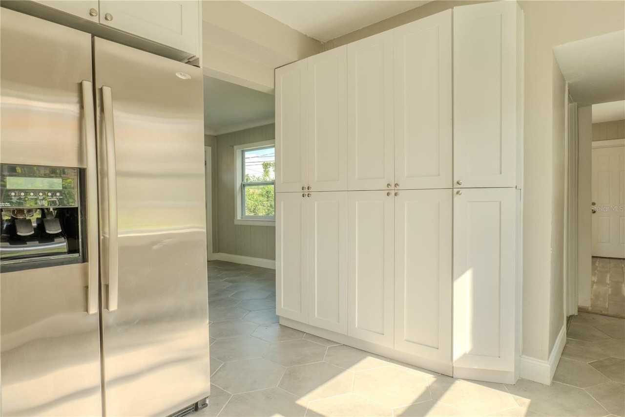 2553 18th Ave N - Photo 5 of 14