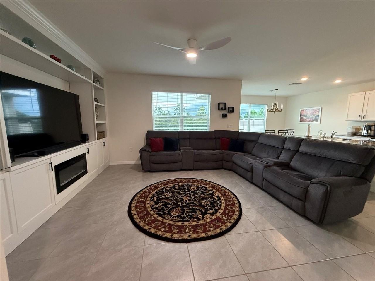 3521 Maple Grove Way - Photo 4 of 45