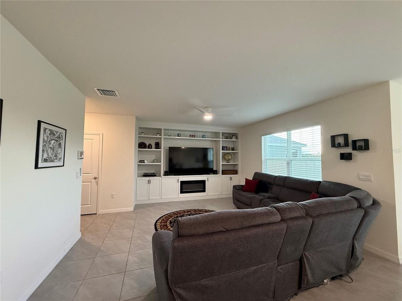 3521 Maple Grove Way - Photo 6 of 45
