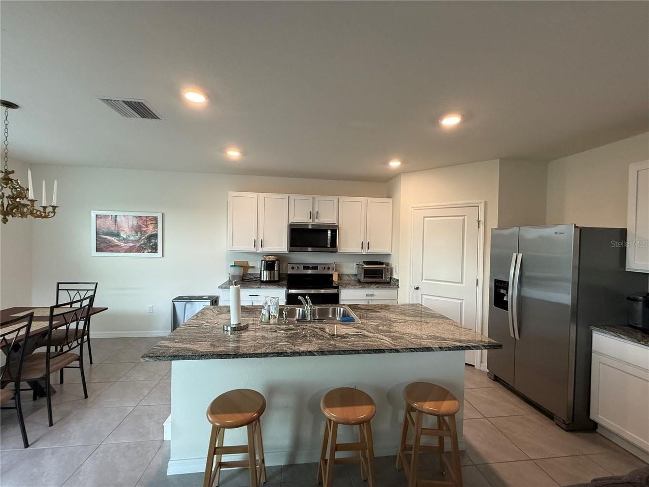 3521 Maple Grove Way - Photo 7 of 45