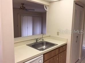 120 Hibiscus Woods Ct #10B - Photo 4 of 12