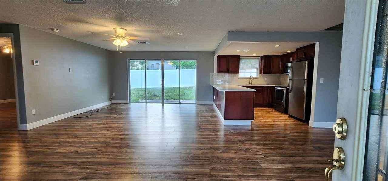2408 Kimberly Dr - Photo 6 of 25