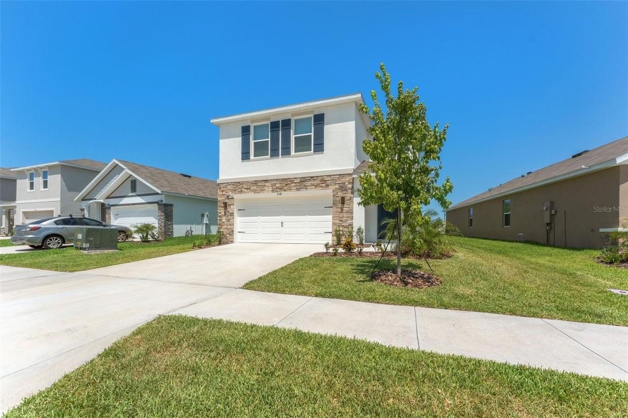 7181 Broad River Ave - Photo 4 of 45