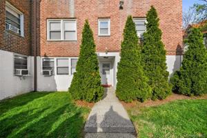 featured image of 79 N Broadway #E