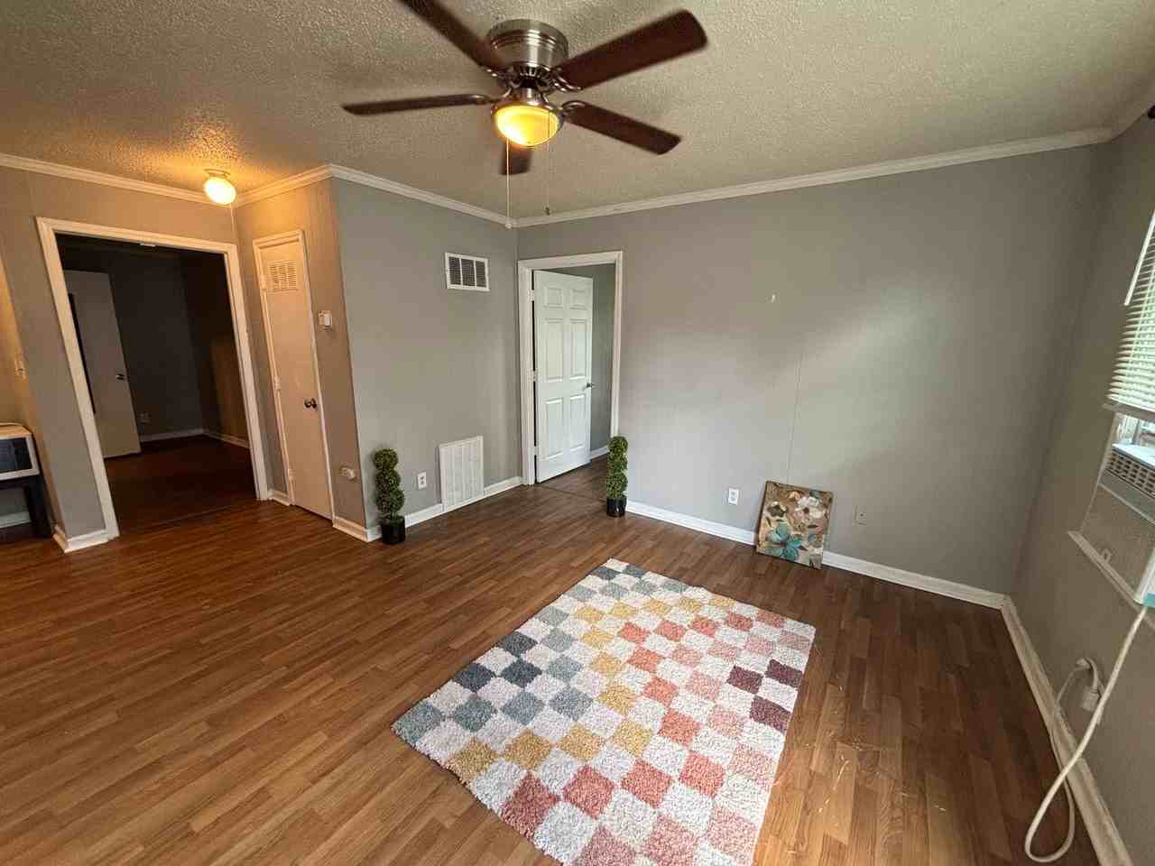 320 Osceola St - Photo 5 of 25