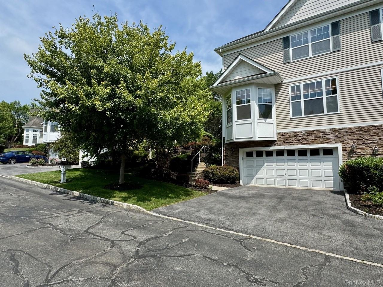 8 Green Ct - Photo 2 of 48