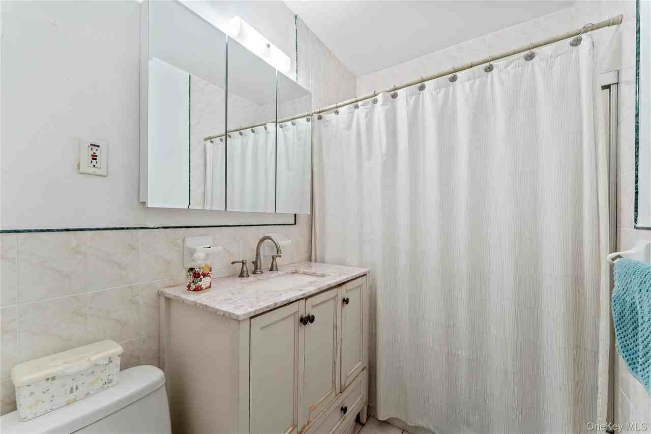 3101 42nd St - Photo 3 of 6