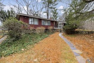 9 Peacock Farm Rd - Photo 1 of 1