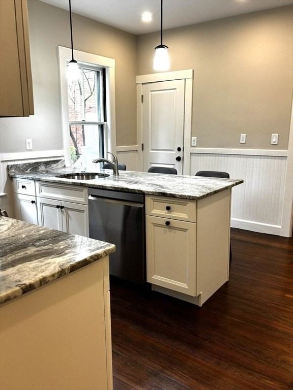 840 E Broadway #1 - Photo 5 of 24