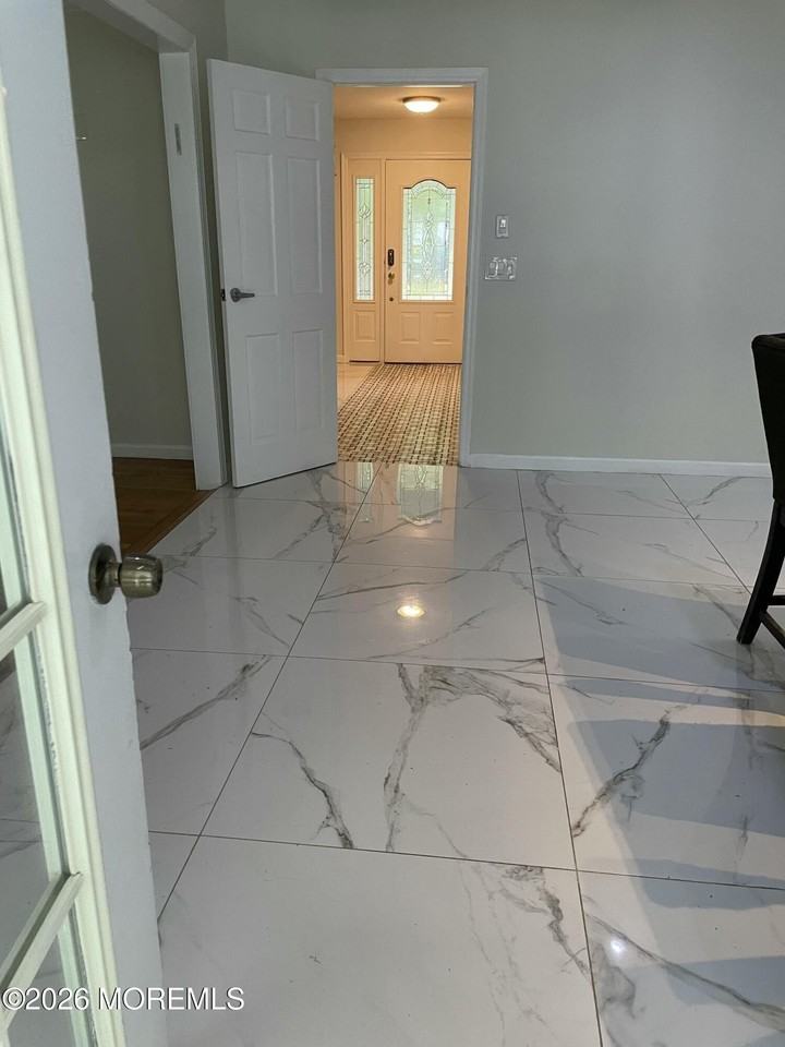 7 Woods Rd - Photo 4 of 19