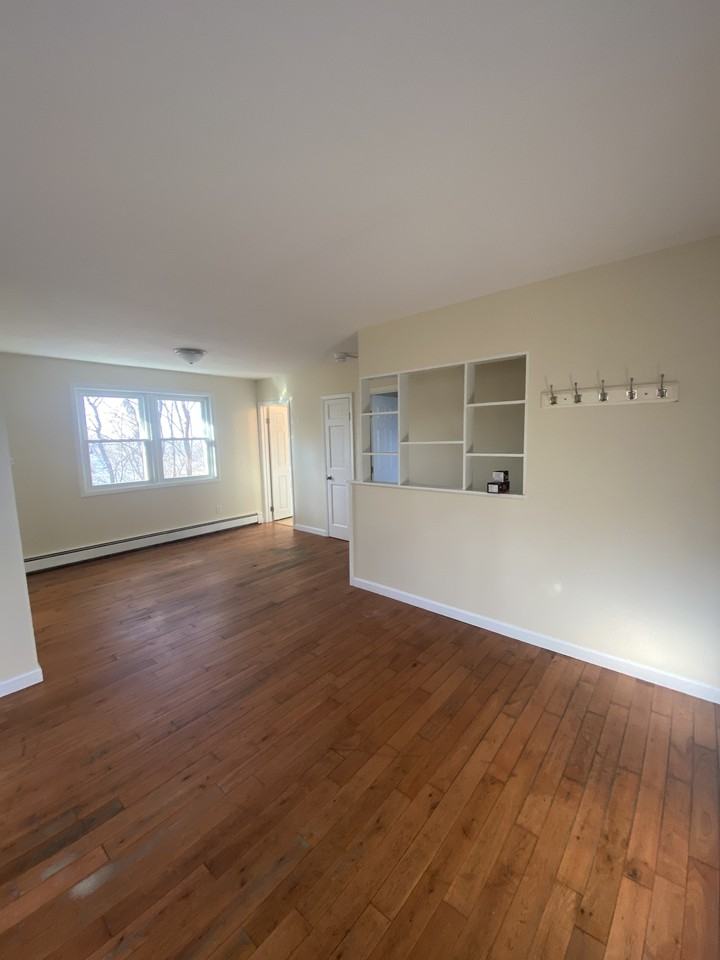 426 Colchester Ave #6 - Photo 5 of 18