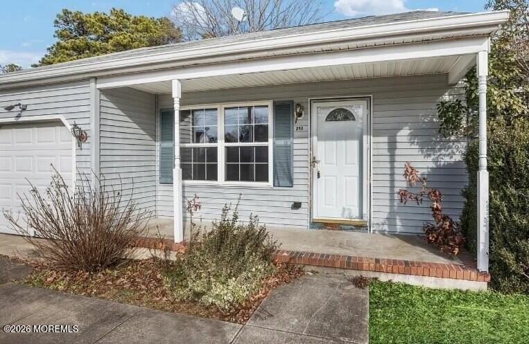 297 Mermaid Dr - Photo 2 of 19