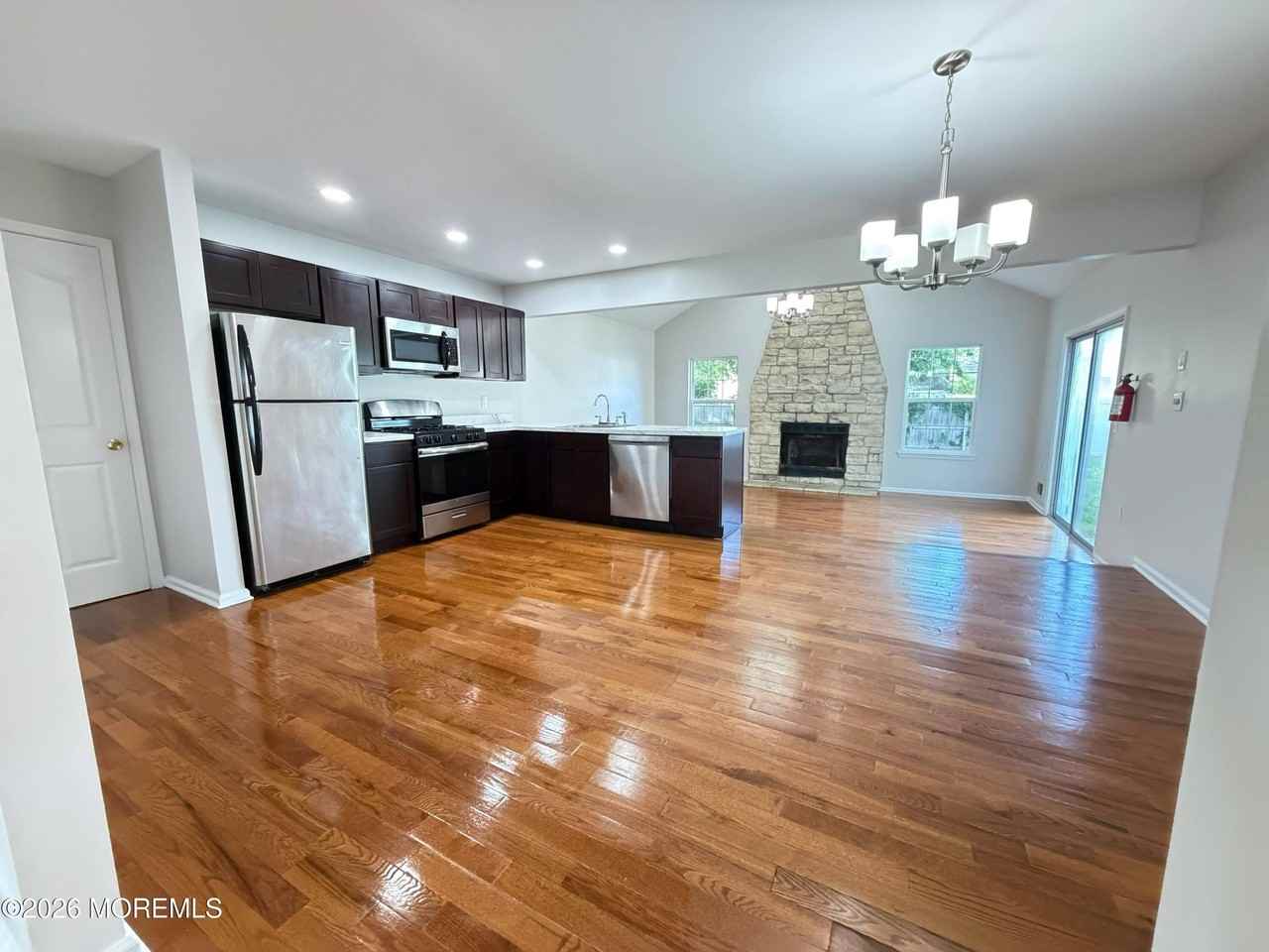 297 Mermaid Dr - Photo 6 of 19