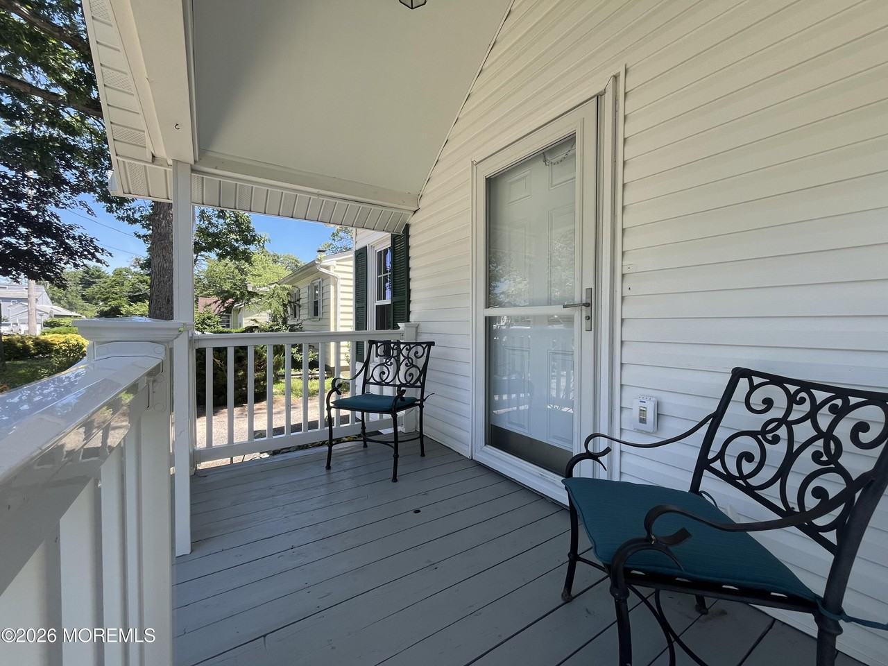 22 Locust Ct - Photo 4 of 17
