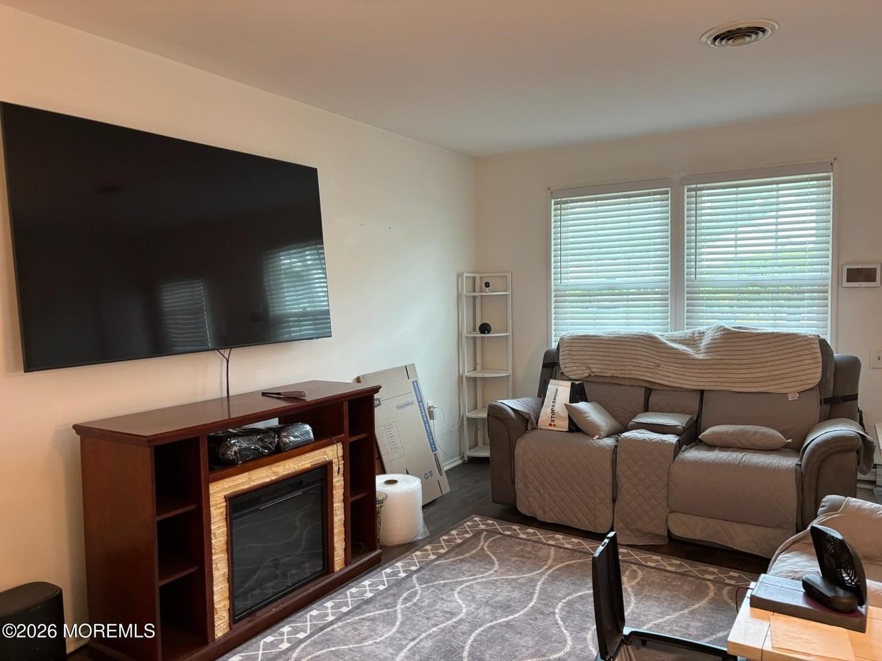 20 Easton Dr #A - Photo 2 of 8
