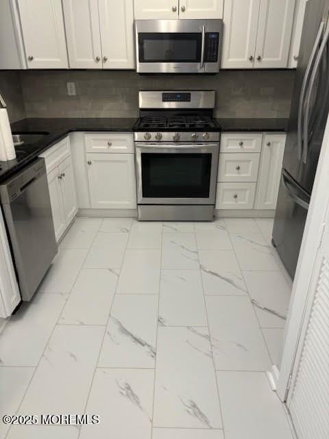 101 Hyacinth Ln - Photo 2 of 9