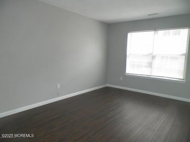 101 Hyacinth Ln - Photo 5 of 9