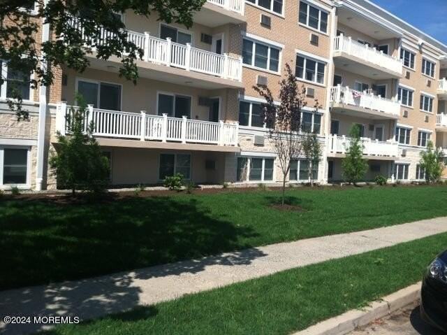 200 Ocean Park Ave #1C - Photo 5 of 29