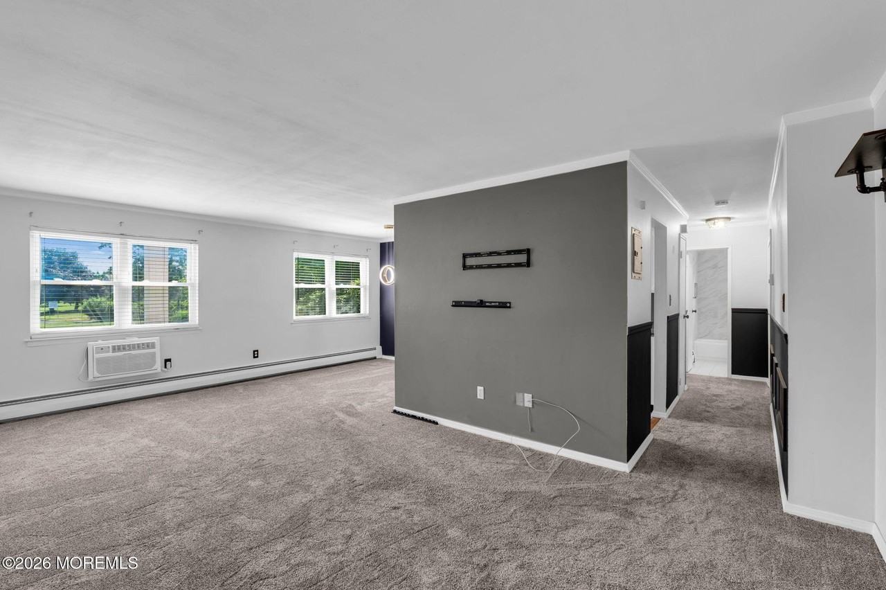 60 Manchester Ct #A - Photo 2 of 23