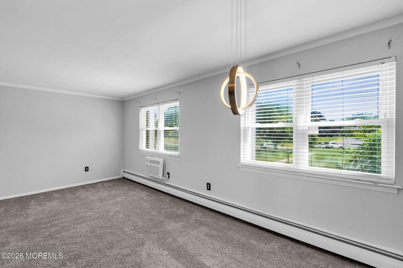 60 Manchester Ct #A - Photo 5 of 23