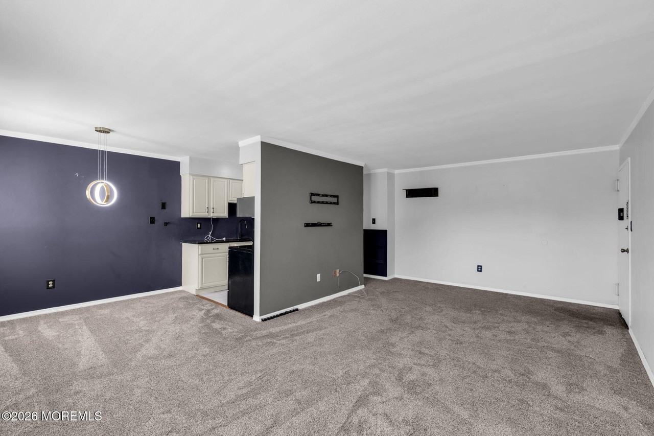 60 Manchester Ct #A - Photo 6 of 23