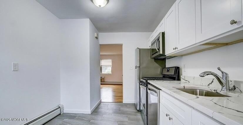 728 Greens Ave #3 - Photo 4 of 15